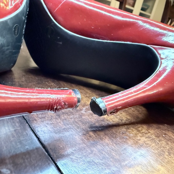 🔥 Jessica Simpson Oscar Red Patent Leather Pumps – Size 11 🔥 - Picture 5 of 9